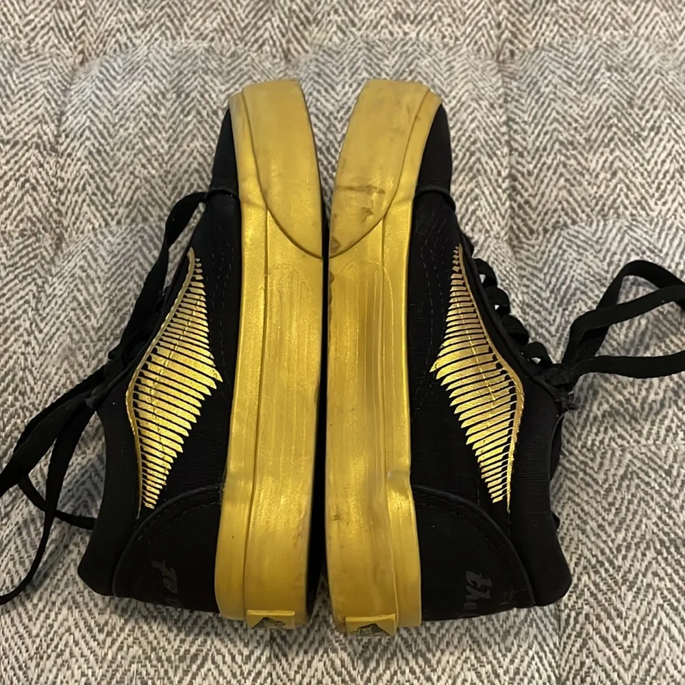 Harry Potter Golden Snitch Vans size 10.5